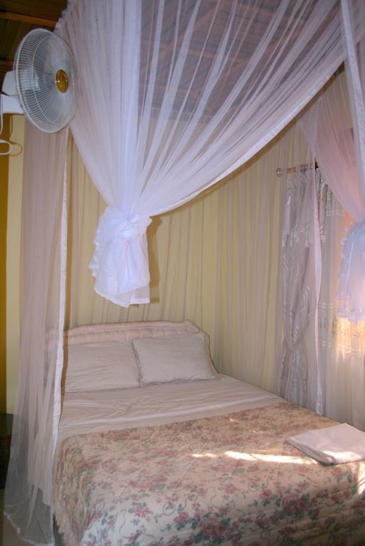 Hotel Acacia カンパラ 部屋 写真