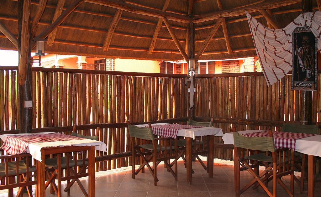 Hotel Acacia カンパラ エクステリア 写真